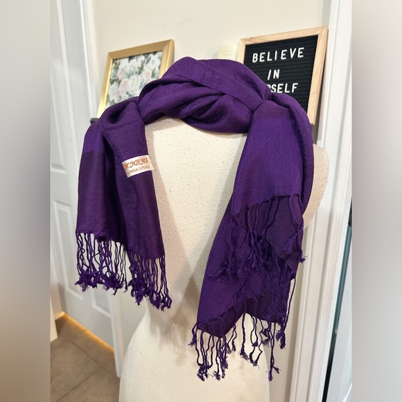 Multi color wool & pashmina scarves - Picture 2 of 8